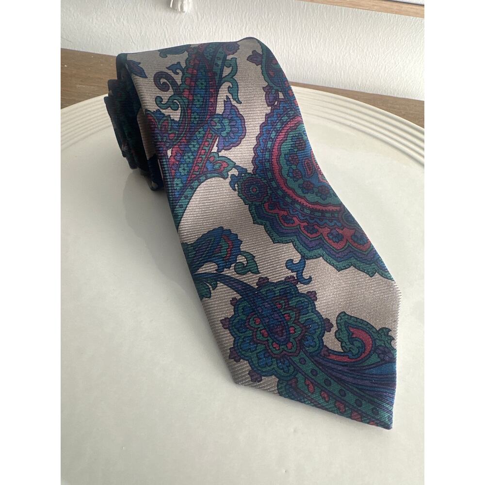Burberrys of London tie vintage in excellent condition